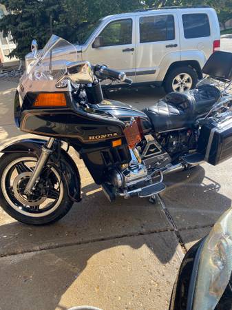 Goldwing, dovoz USA — foto 5 z 9