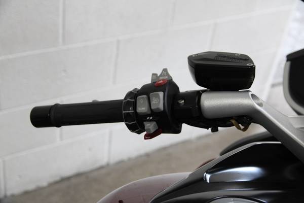2012 BMW, dovoz USA — foto 12 z 12