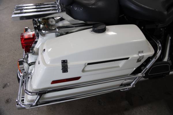 2002 Harley-Davidson, dovoz USA — foto 9 z 12