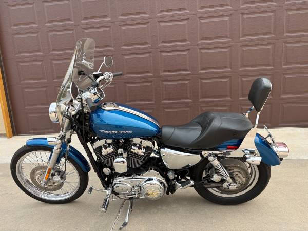 2005 Harley-Davidson, dovoz USA — foto 3 z 9
