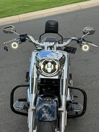 2022 Harley-Davidson, dovoz USA — foto 3 z 12