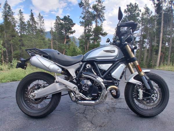 2018 Ducati, černá, dovoz USA — foto 2 z 12
