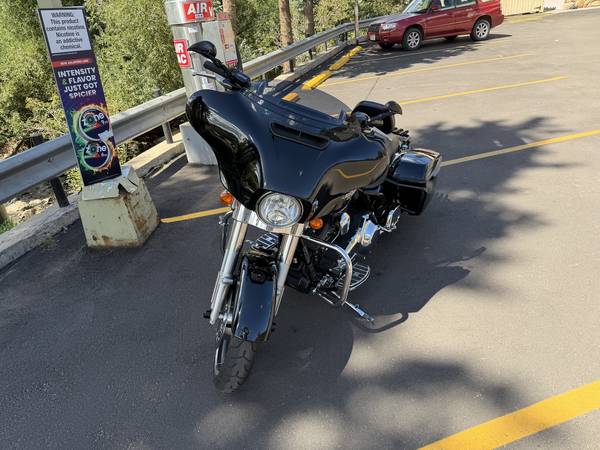 2015 Harley-Davidson, dovoz USA — foto 7 z 9