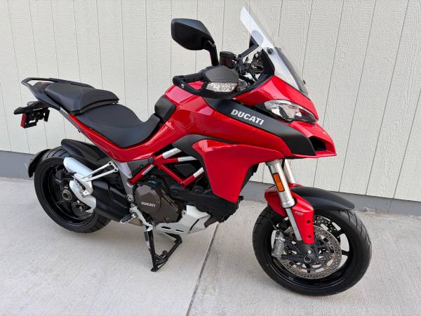 2016 Ducati, dovoz USA — foto 3 z 12