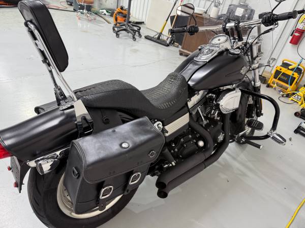 2009 Harley-Davidson, černá, dovoz USA — foto 5 z 12