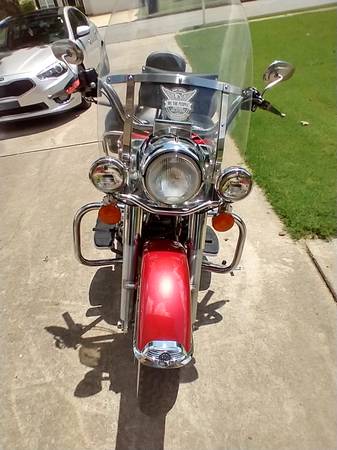 2004 Harley-Davidson, dovoz USA — foto 3 z 11