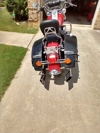 2004 Harley-Davidson, dovoz USA — foto 5 z 11