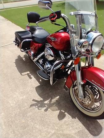 2004 Harley-Davidson, dovoz USA — foto 9 z 11