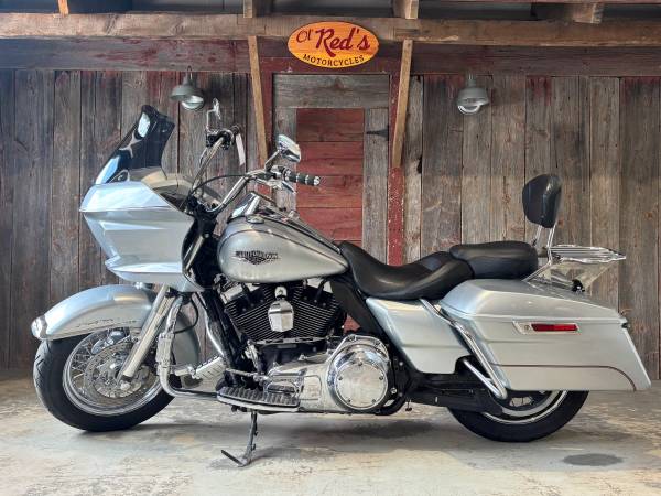 2014 Harley-Davidson, dovoz USA — foto 2 z 11