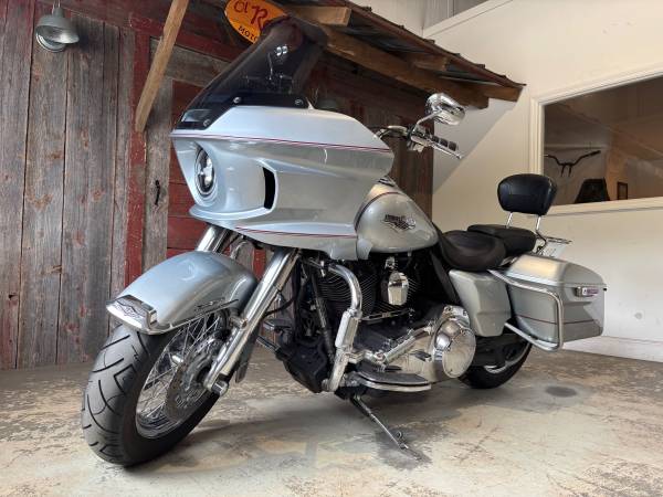2014 Harley-Davidson, dovoz USA — foto 3 z 11
