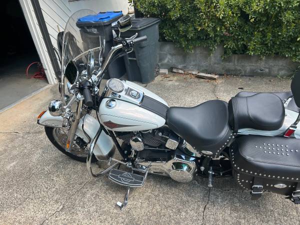2001 Harley-Davidson, dovoz USA — foto 2 z 6
