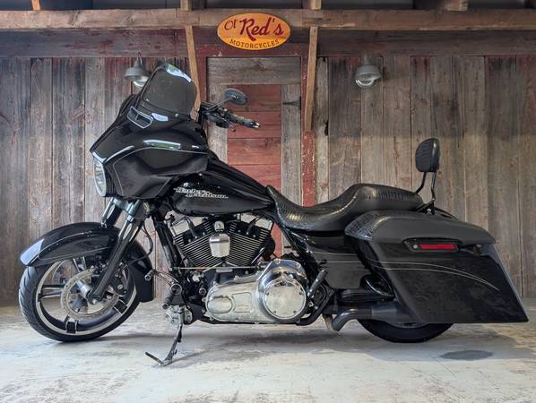 2015 Harley-Davidson, dovoz USA — foto 2 z 11