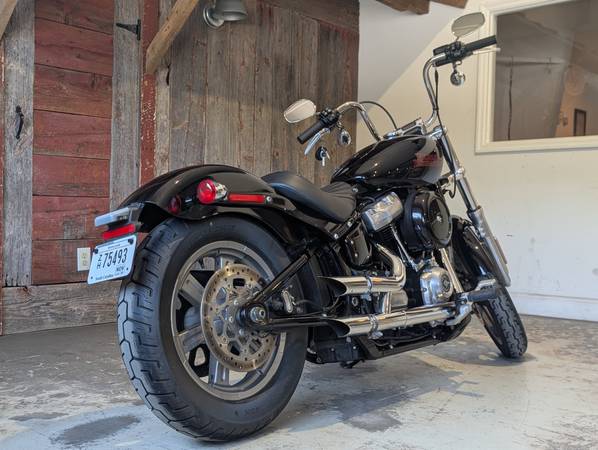 2023 Harley-Davidson, dovoz USA — foto 4 z 11