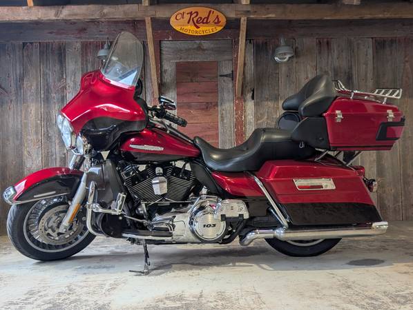 2012 Harley-Davidson, dovoz USA — foto 2 z 11