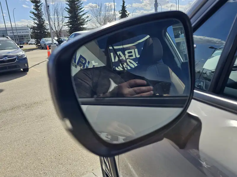 2026 Subaru Outback Premier XT, šedá, 15 km, dovoz Kanada — foto 12 z 12