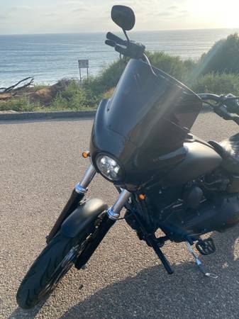 2014 Harley-Davidson, dovoz USA — foto 3 z 12