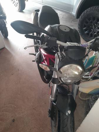 2011 Ducati, dovoz USA — foto 2 z 3