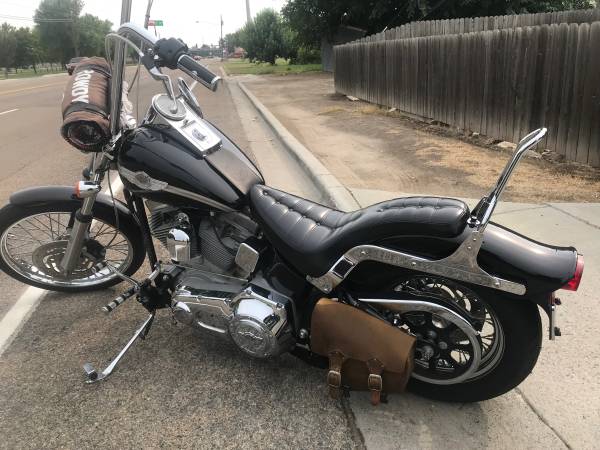 2003 Harley-Davidson, dovoz USA — foto 2 z 5