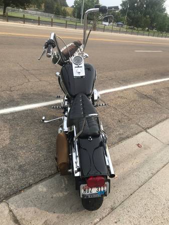2003 Harley-Davidson, dovoz USA — foto 3 z 5