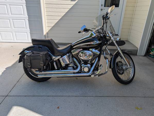 2003 Harley-Davidson, dovoz USA — foto 1 z 5 2003 Harley-Davidson, dovoz USA — foto 1 z 5