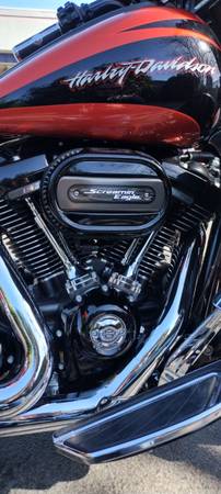 2017 Harley-Davidson, dovoz USA — foto 3 z 8