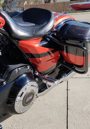 2017 Harley-Davidson, dovoz USA — foto 4 z 8