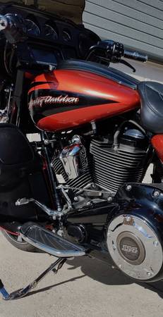 2017 Harley-Davidson, dovoz USA — foto 5 z 8