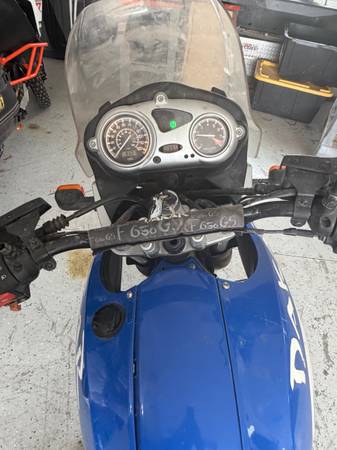 2001 BMW, dovoz USA — foto 2 z 8