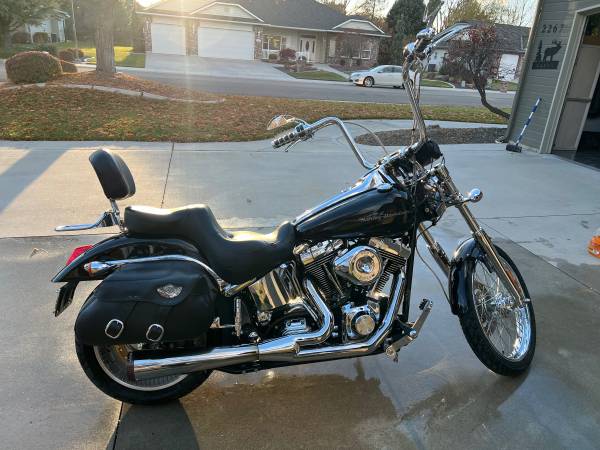 2001 Harley-Davidson, dovoz USA — foto 4 z 5