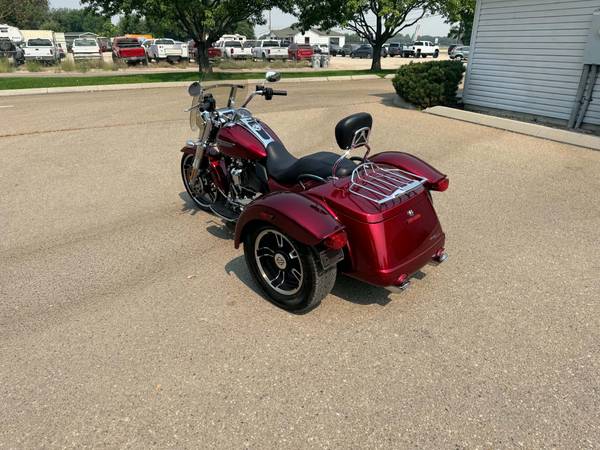 2017 Harley-Davidson, dovoz USA — foto 3 z 12