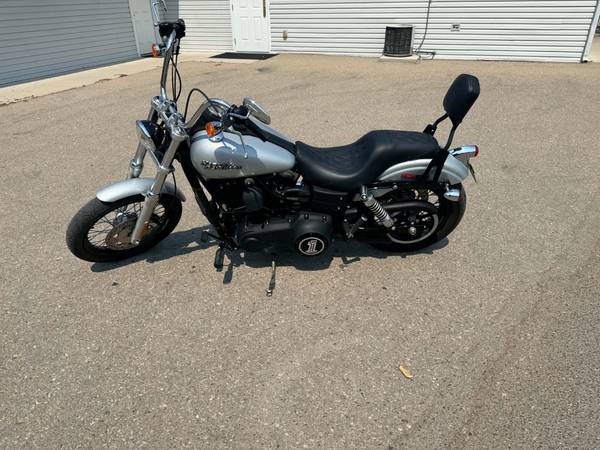 2011 Harley-Davidson, dovoz USA — foto 2 z 12