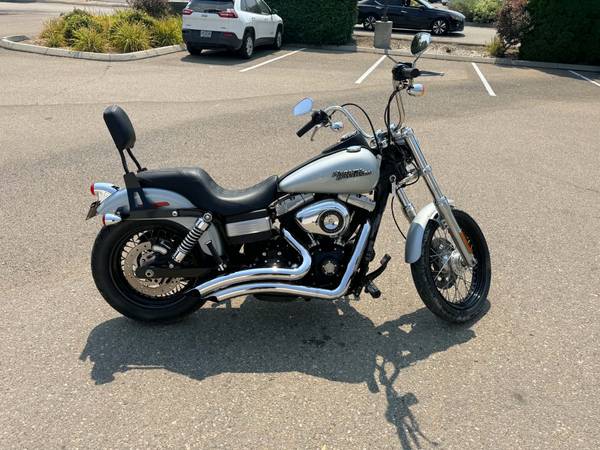 2011 Harley-Davidson, dovoz USA — foto 6 z 12