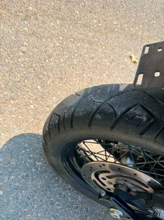 2011 Harley-Davidson, dovoz USA — foto 9 z 12