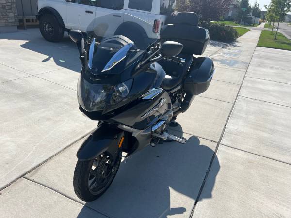 BMW, dovoz USA — foto 8 z 9