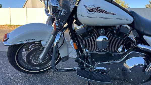 2005 Harley-Davidson, dovoz USA — foto 2 z 7