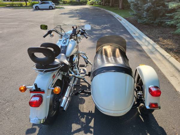 2001 Harley-Davidson, dovoz USA — foto 11 z 12
