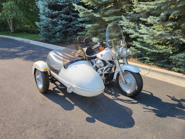 2001 Harley-Davidson, dovoz USA — foto 2 z 12