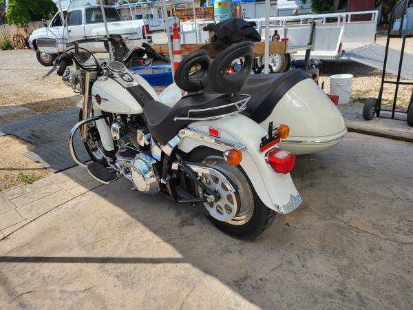 2001 Harley-Davidson, dovoz USA — foto 4 z 12