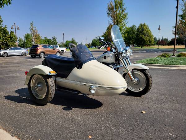 2001 Harley-Davidson, dovoz USA — foto 9 z 12