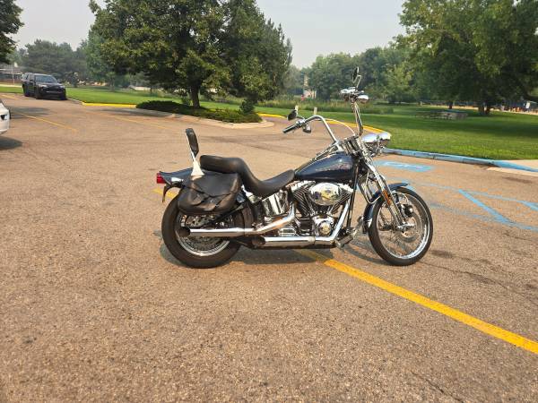 2004 Harley-Davidson, dovoz USA — foto 5 z 6