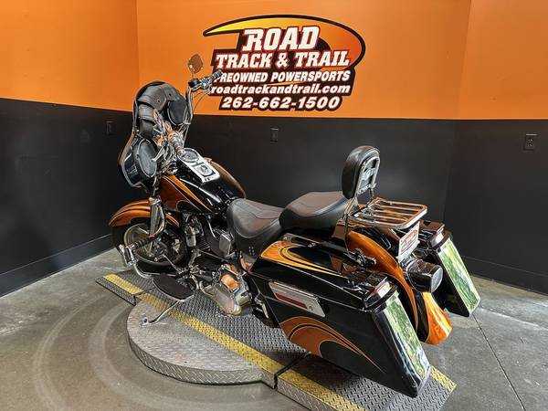 2004 Harley-Davidson, dovoz USA — foto 4 z 12