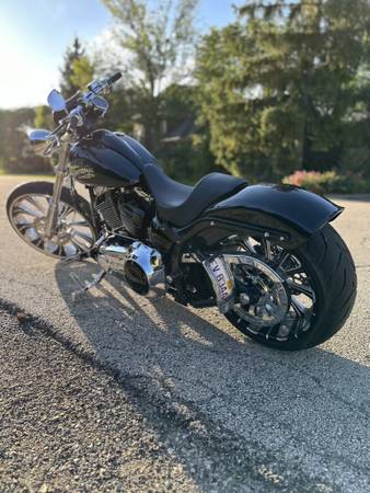 2017 Harley-Davidson, dovoz USA — foto 4 z 9