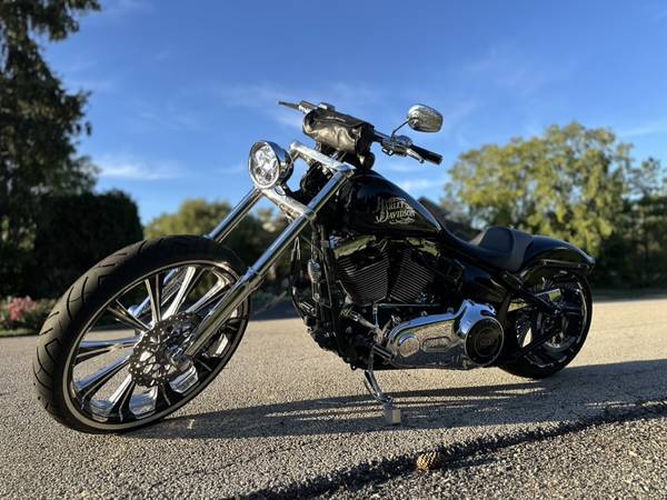 2017 Harley-Davidson, dovoz USA — foto 6 z 9