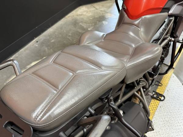 2016 Triumph, dovoz USA — foto 10 z 12
