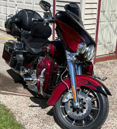 2011 Harley-Davidson, dovoz USA — foto 4 z 10