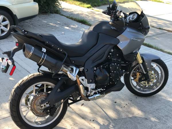 2010 Triumph, dovoz USA — foto 2 z 5