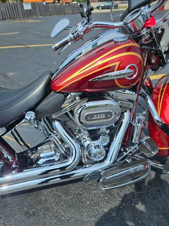 2014 Harley-Davidson, dovoz USA — foto 3 z 12