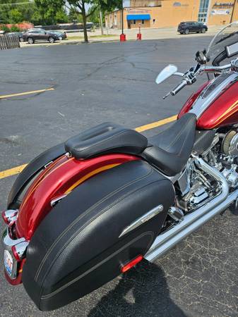 2014 Harley-Davidson, dovoz USA — foto 7 z 12
