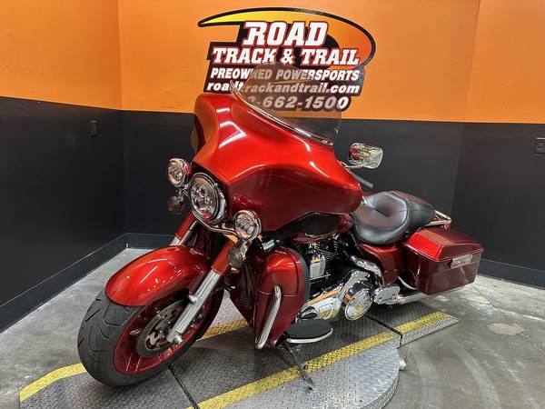2008 Harley-Davidson, dovoz USA — foto 4 z 12