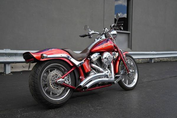 2007 Harley-Davidson, dovoz USA — foto 4 z 12